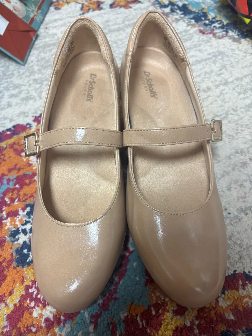 Dr. Scholl's Beige Patent Mary Jane Flats with Strap